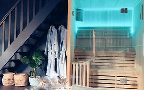 Apparenthese Love Room Jacuzzi Sauna